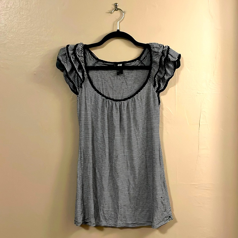 H&M Ruffle Sleeve Black White Stripes Top S